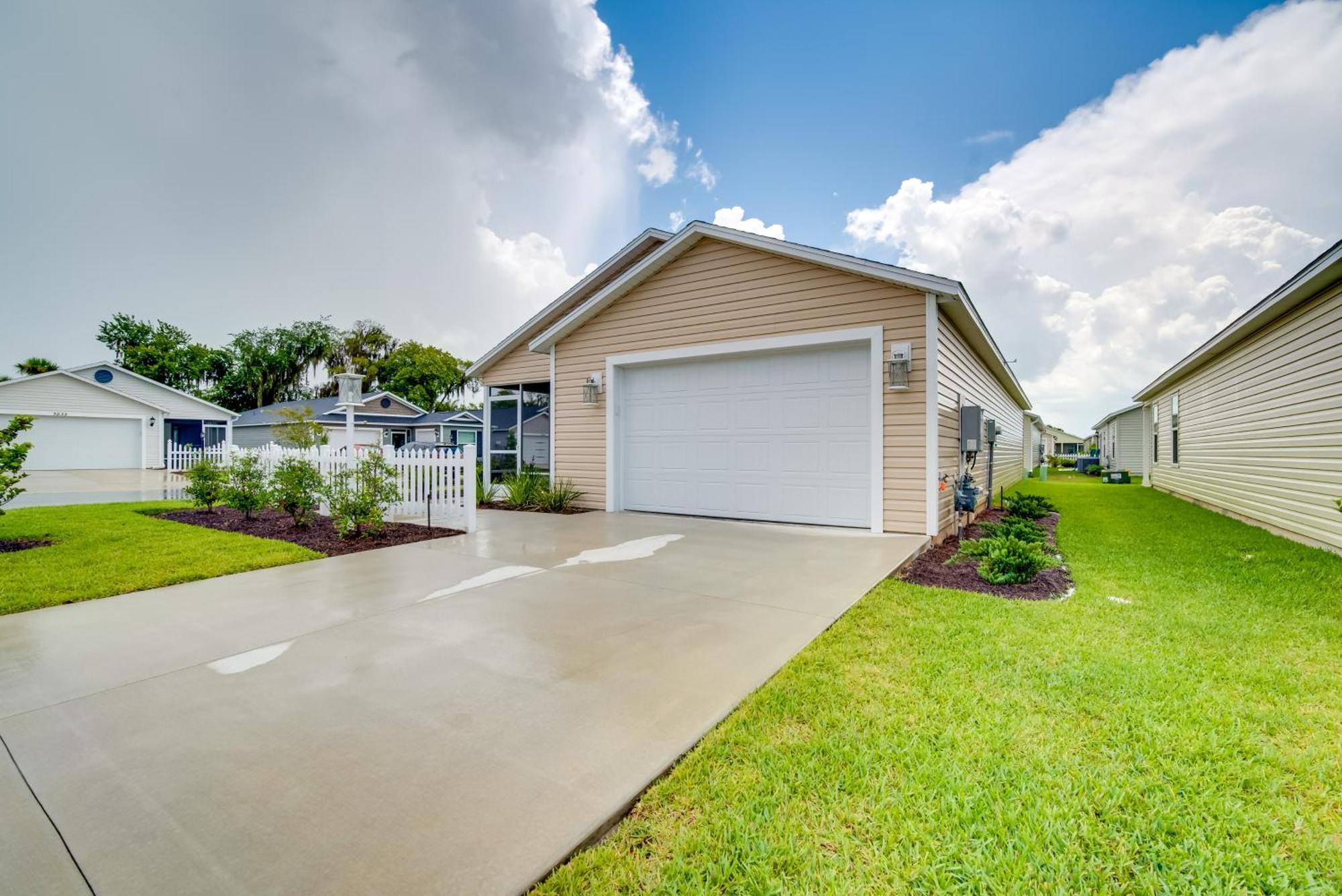 Sun-Soaked Retreat In The Villages With Grill! Exterior foto